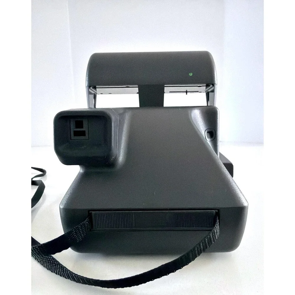 Vintage Polaroid OneStep CloseUp 600 Instant Film Camera 90s era Point and Shoot